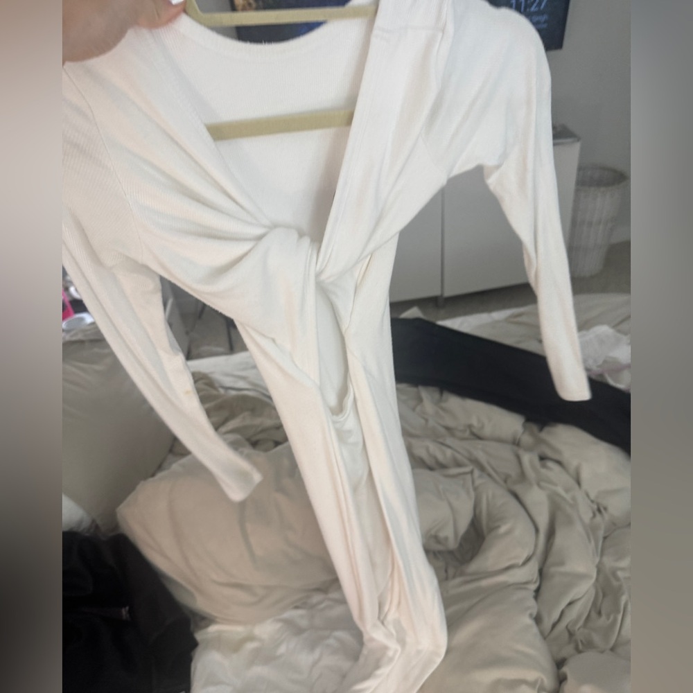 Alix NYC Elegant White Long Sleeve Cutout Dress - Picture 3 of 5